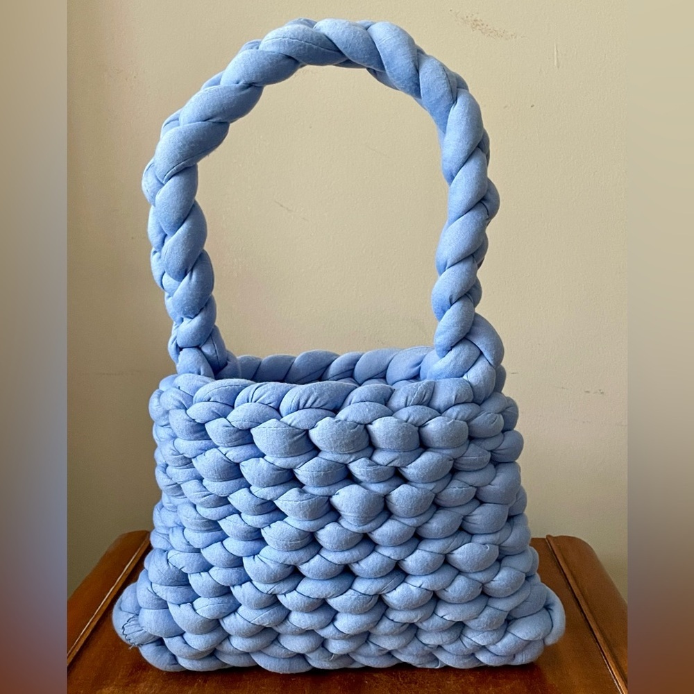 Chunky Knit Handbag, made with moldable memory foam, light blue, EUC